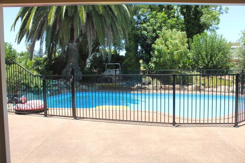 Jacaranda Hideaway Bed & Breakfast - Accommodation Yamba 9