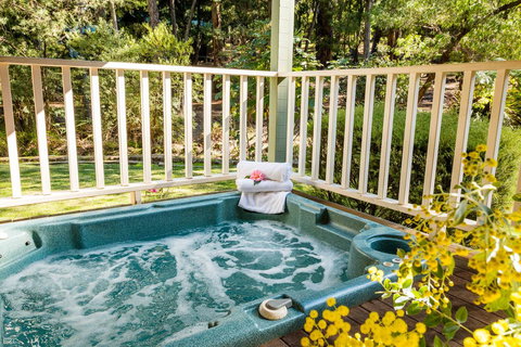 Riverglen Chalets - Accommodation Yamba 2