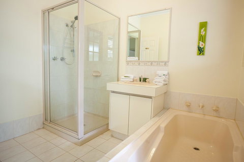 Riverglen Chalets - Accommodation Yamba 23