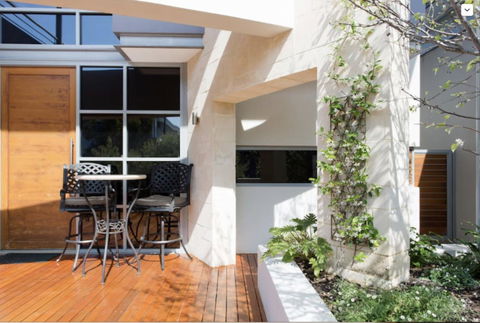 Adele's Luxury South Beach Apartment With King Bed - Accommodation Yamba 21