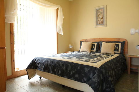 Riverside Retreat Chalets, Walpole - Accommodation Yamba 7
