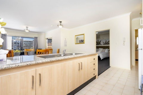 Oversized Eastend Sleeps 6 Free PARKING+POOL WIFI - Accommodation Yamba 39