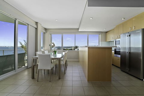 Luxury Suite Bunbury - Accommodation Yamba 9