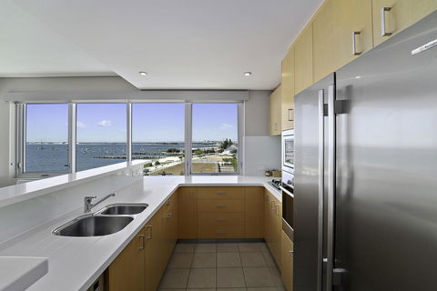 Luxury Suite Bunbury - Accommodation Yamba 8