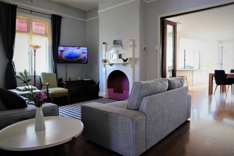 Fremantle Heritage Home For You To Enjoy! - Accommodation Yamba 17