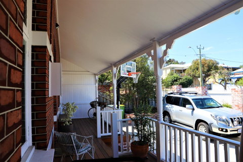 Fremantle Heritage Home For You To Enjoy! - Accommodation Yamba 6