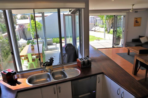 Fremantle Heritage Home For You To Enjoy! - Accommodation Yamba 7