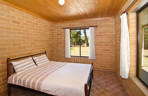 Turner Brook Chalet - Accommodation Yamba 9