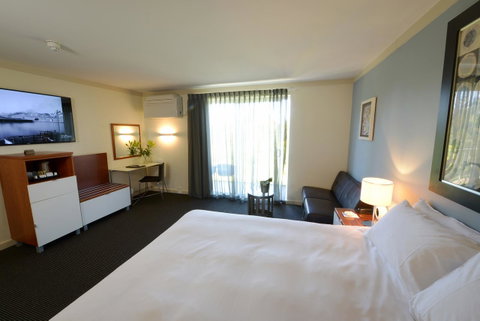 Sullivans Hotel - Accommodation Yamba 1