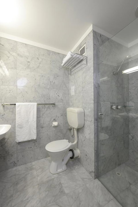Sullivans Hotel - Accommodation Yamba 10