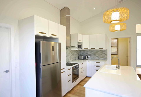 Sunny Blinco Street House - Accommodation Yamba 5