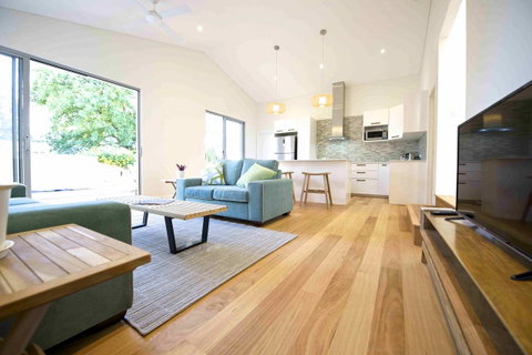 Sunny Blinco Street House - Accommodation Yamba 1