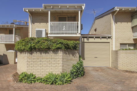 Leederville Townhouse - Accommodation Yamba 12