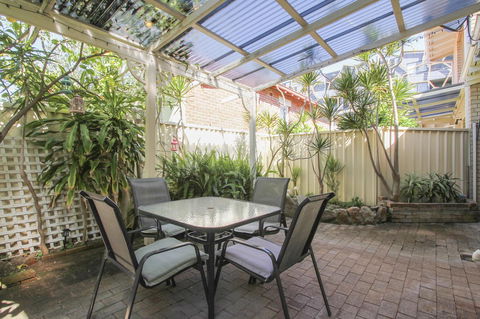 Leederville Townhouse - Accommodation Yamba 11