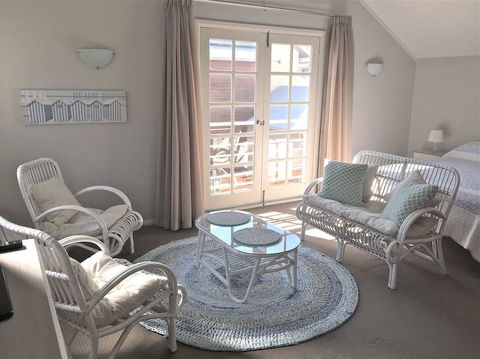 Fremantle Local Beach Studio - Accommodation Yamba 8