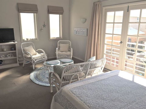 Fremantle Local Beach Studio - Accommodation Yamba 3