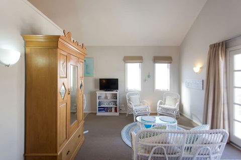 Fremantle Local Beach Studio - Accommodation Yamba 2