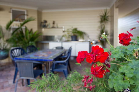 Fremantle Local Beach Studio - Accommodation Yamba 4