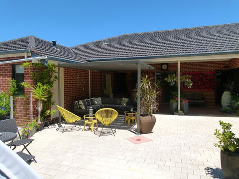 Seatrees Accommodation - Accommodation Yamba 1