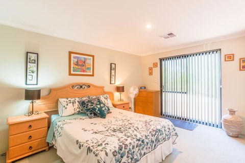 Seatrees Accommodation - Accommodation Yamba 7