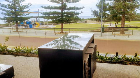 Mandurah Beach Front Apartment - Accommodation Yamba 14