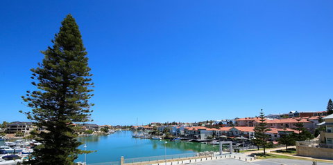 Studio Style Mindarie Marina - Accommodation Yamba 0