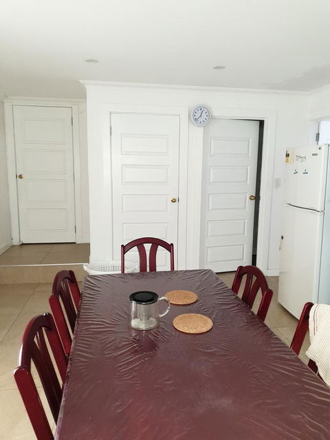DIANELLA Budget Rooms Happy Place To Stay - Accommodation Yamba 10