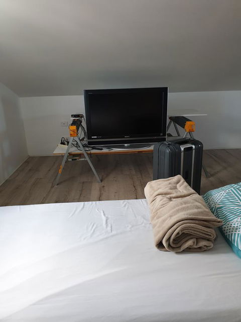 DIANELLA Budget Rooms Happy Place To Stay - Accommodation Yamba 6