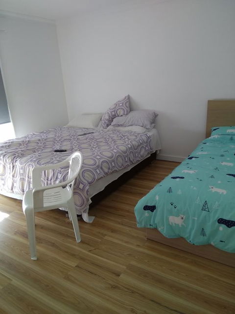 DIANELLA Budget Rooms Happy Place To Stay - Accommodation Yamba 13