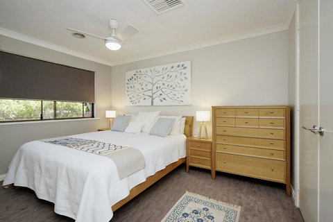 Marcus Villa Booragoon - Accommodation Yamba 0