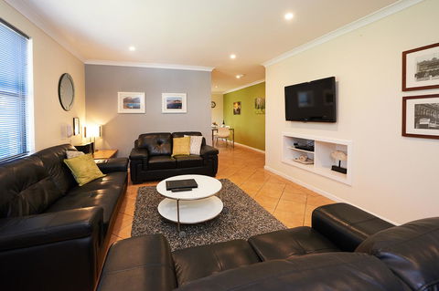 Albany Harbourside Apartments And Houses - Accommodation Yamba 10