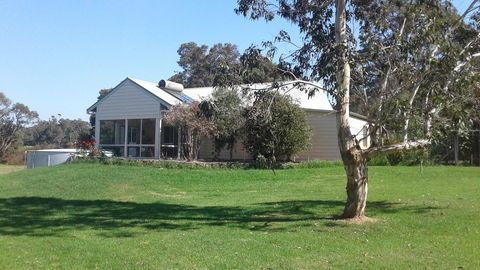 Abbivale Farm Cottage - Accommodation Yamba 2