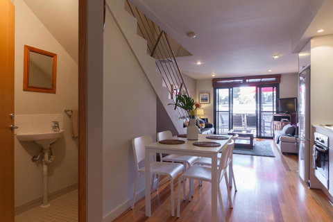 Cloisters - Accommodation Yamba 1