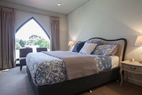 Cloisters - Accommodation Yamba 11