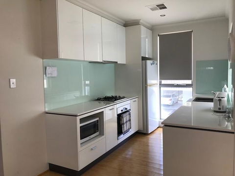 Gerring Court With Free 1 Car Bay Parking - Accommodation Yamba 8