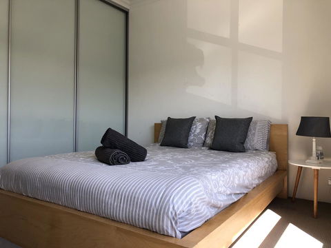 Gerring Court With Free 1 Car Bay Parking - Accommodation Yamba 2