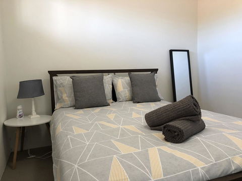 Gerring Court With Free 1 Car Bay Parking - Accommodation Yamba 5