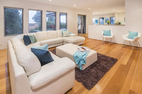 Calm Waters - Accommodation Yamba 15