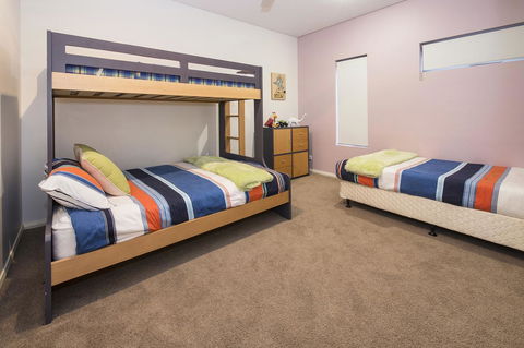 Calm Waters - Accommodation Yamba 19