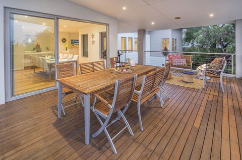 Calm Waters - Accommodation Yamba 10