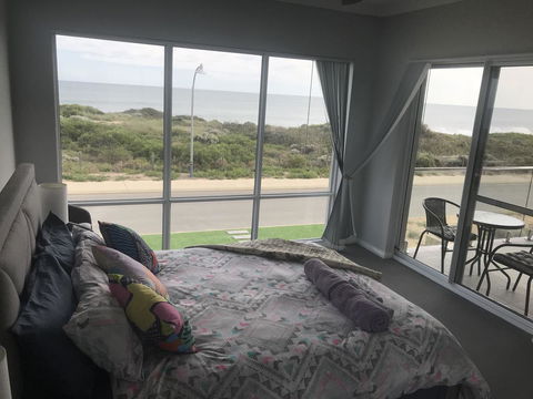 Beach House At SeaScapes.. - Accommodation Yamba 4