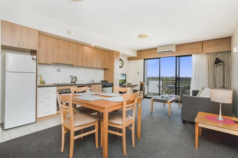 508 Stupendous Sunsets & Views Pool Gym Parking - Accommodation Yamba 11