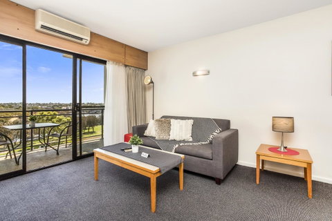 508 Stupendous Sunsets & Views Pool Gym Parking - Accommodation Yamba 2