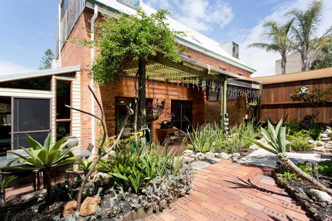 Monument Hill Townhouse - Fremantle - Accommodation Yamba 23
