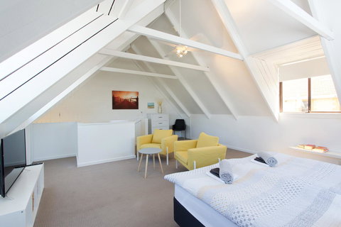 Monument Hill Townhouse - Fremantle - Accommodation Yamba 2