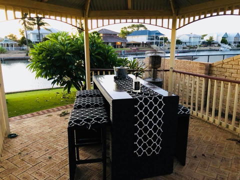 LA ANCHOR ON THE CANALS (MANDURAH) - Accommodation Yamba 9