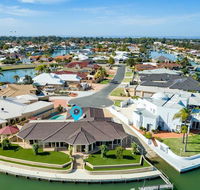 LA ANCHOR ON THE CANALS MANDURAH - Accommodation Yamba