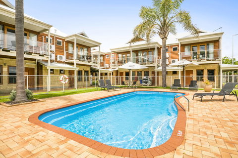 Nightcap At The Ship Inn - Accommodation Yamba 5