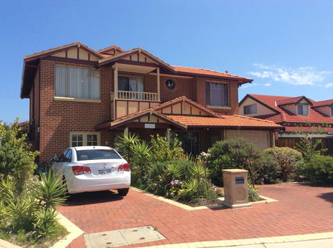 Crossland House - Accommodation Yamba 12