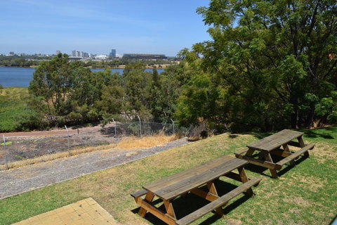 Lawley Luxury Views - Perth City, Swan River - Accommodation Yamba 33